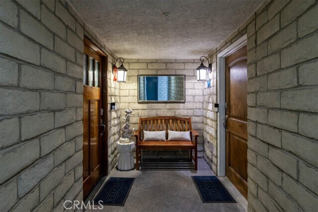 Building Photo - 410 Corto Ln