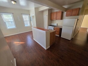 Building Photo - 2 Bedroom Apartment - Loch Sheldrake