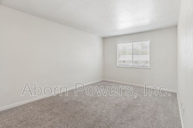 Building Photo - 2529 Greenwood Ln