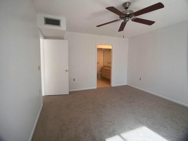 Building Photo - 2581 Village Blvd