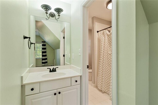 Building Photo - 1362 Cartecay Dr NE