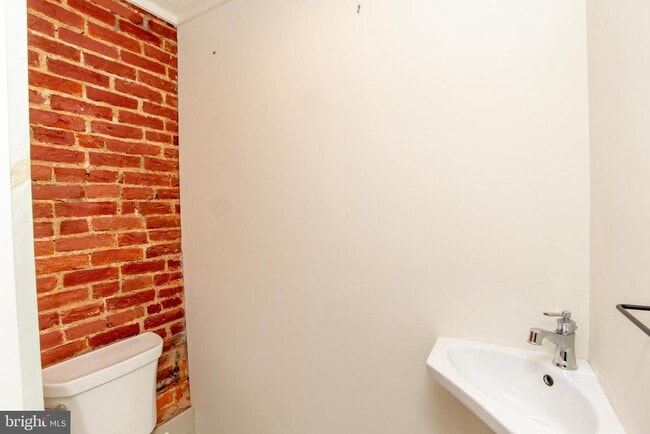 Building Photo - 54 Coryell St