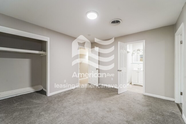 Building Photo - 1047 Garden Park Dr