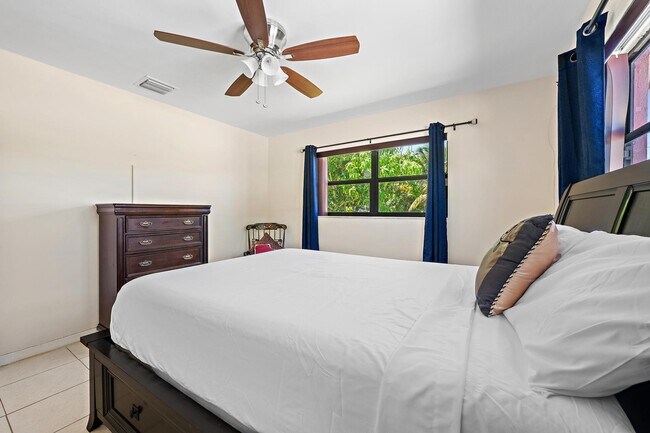 Building Photo - 4057 Chukker Dr