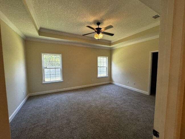 Building Photo - House for Rent