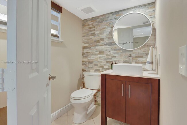 Building Photo - 10365 SW 9th Terrace