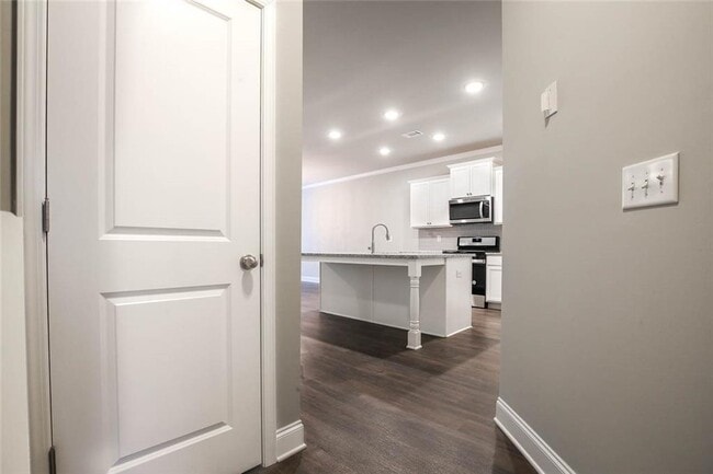 Building Photo - 2663 Morgan Creek Dr