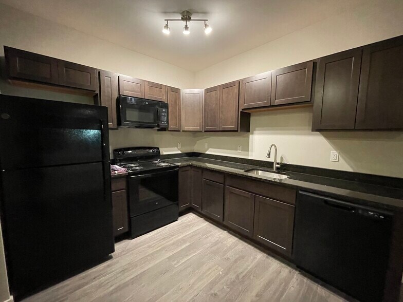 Building Photo - 1017 Hamilton St, Fl 1