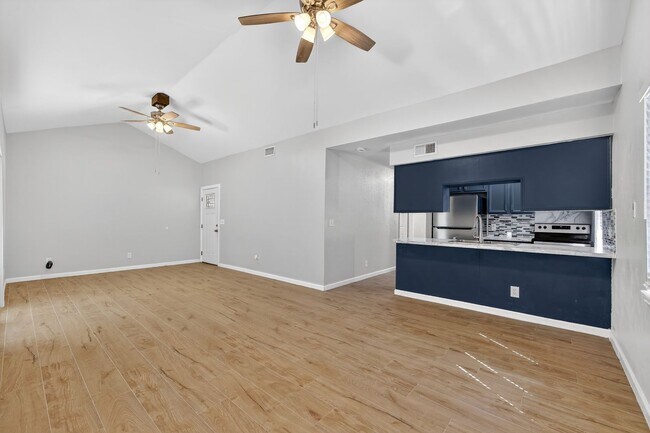 Building Photo - Affordable home in a Central Location!