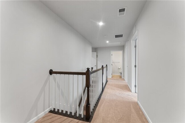 Building Photo - 5103 Spruce Rd