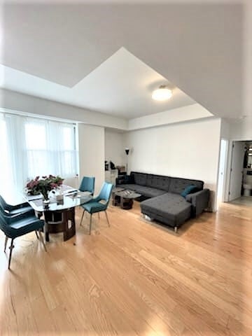 Building Photo - 50 Oceana Dr W