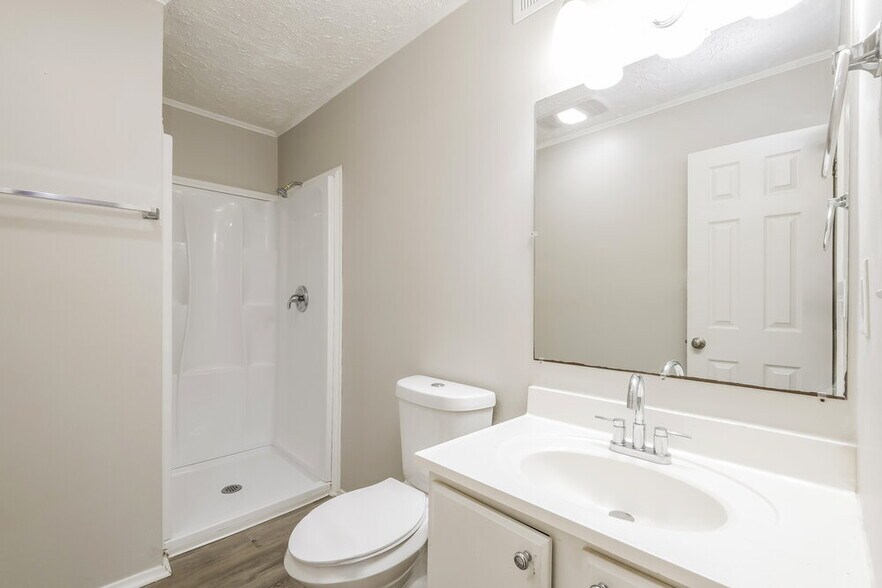 Building Photo - 140 Birch Rill Dr