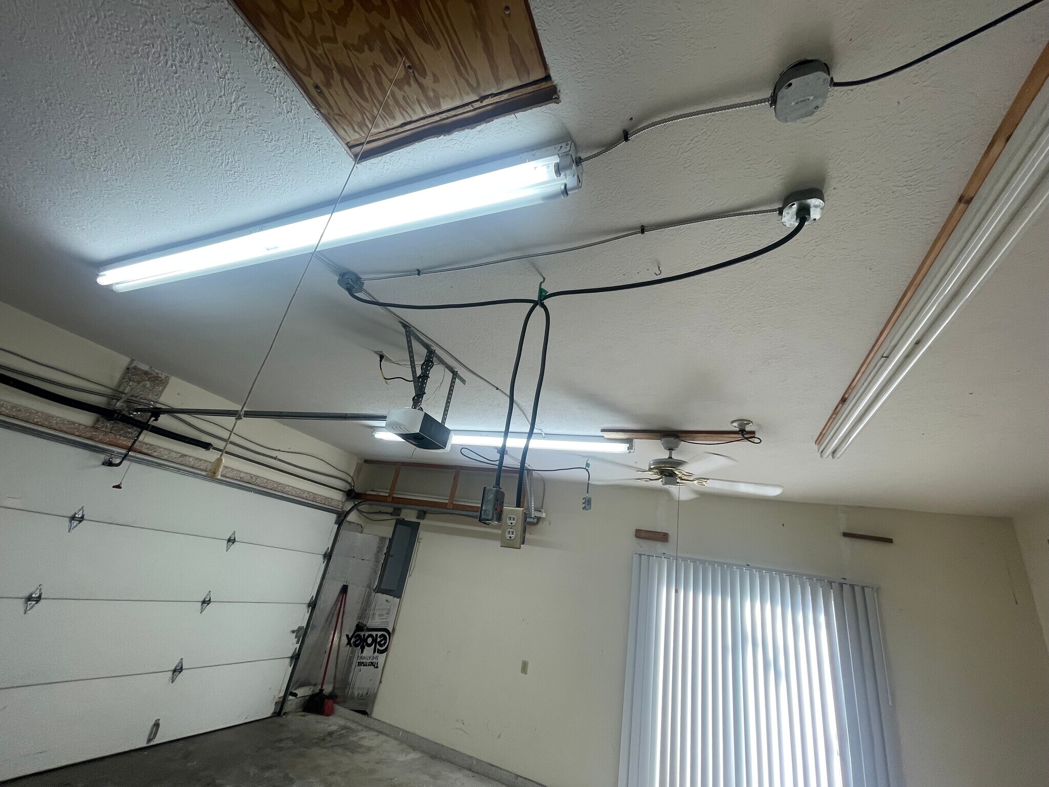 Building Photo - 317 S Market St