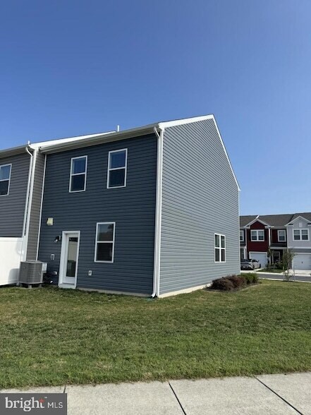 Building Photo - 1408 Sugarplum Ln