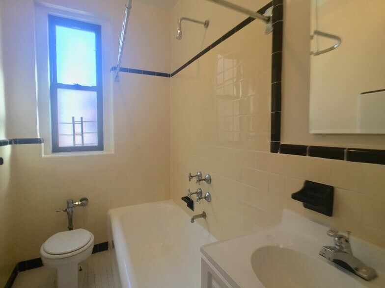 Building Photo - 240 Cabrini Blvd