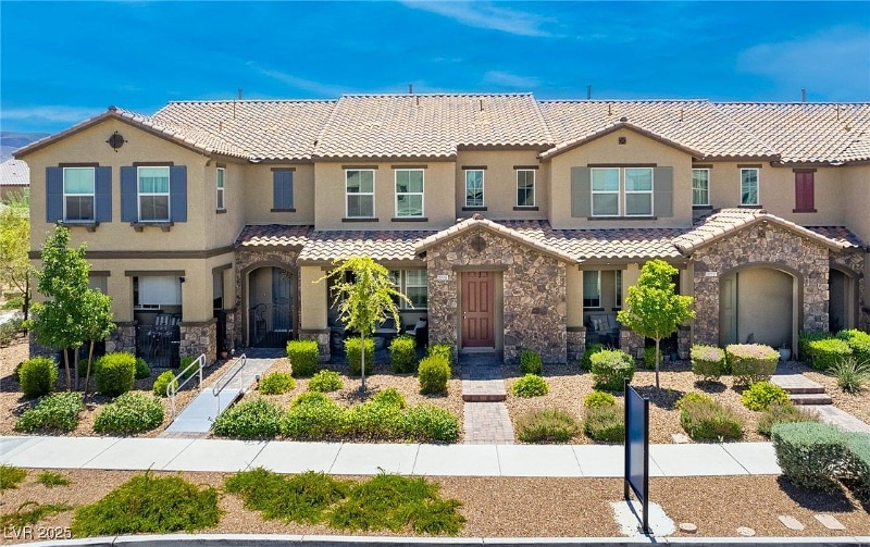 Building Photo - 3220 McKenna Dawn Ave