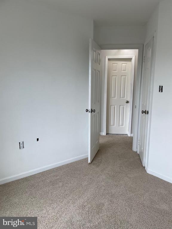 Building Photo - 8048 Hilliard Dr