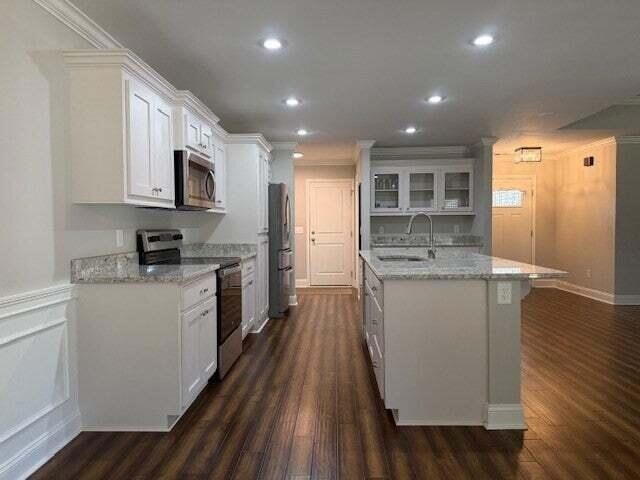 Building Photo - 1215 Seagrove Dr