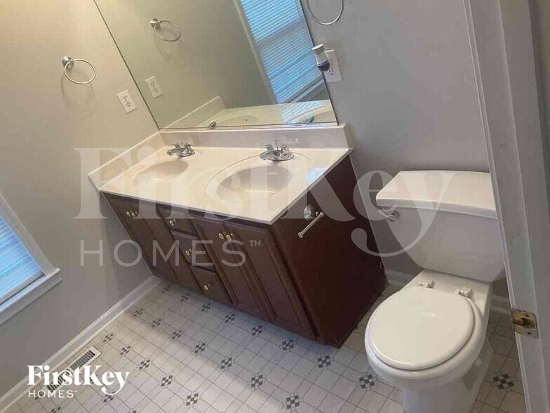 Building Photo - 1104 Wesson Ct