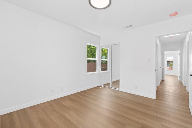 Building Photo - BEAUTIFUL CORNER HOUSE IN THE HEART OF VAL...