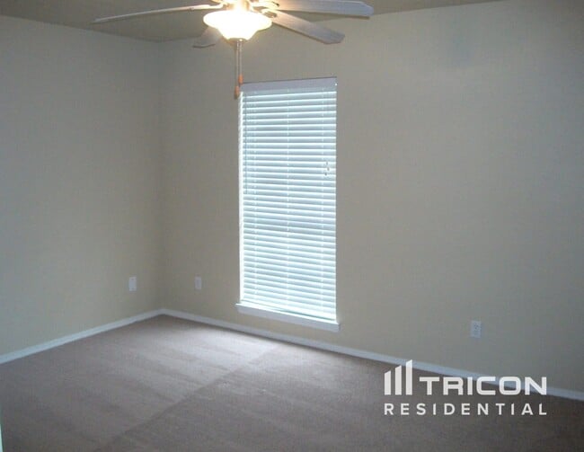 Building Photo - 3316 Forest Creek Dr