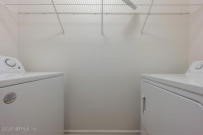 Building Photo - 168 Jardin De Mer Pl