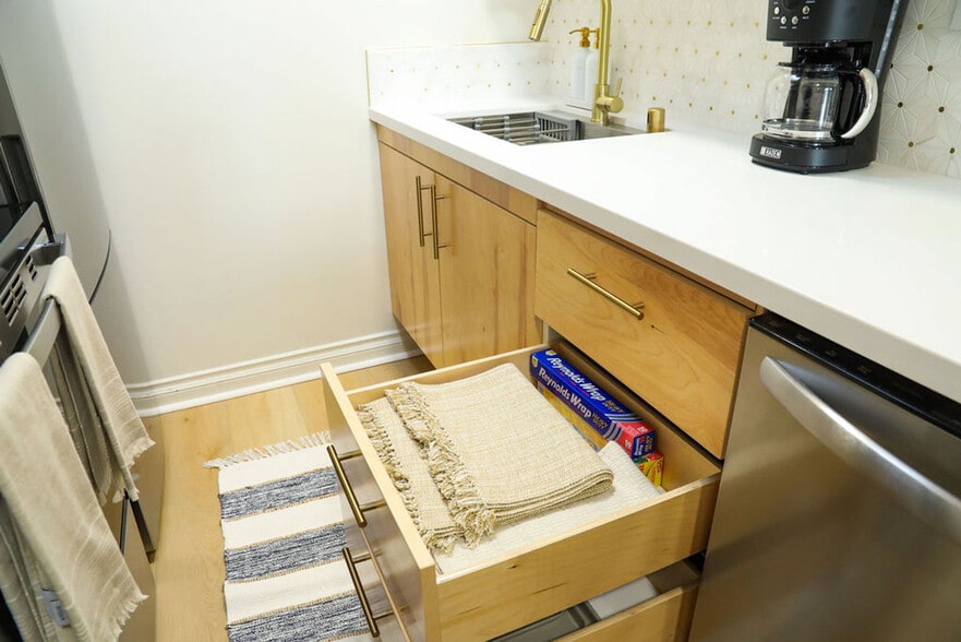 Building Photo - 1773 Torrance St