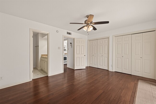 Building Photo - 2710 Mason St