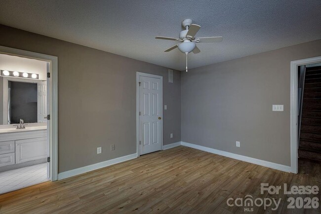 Building Photo - 14623 Waterside Dr