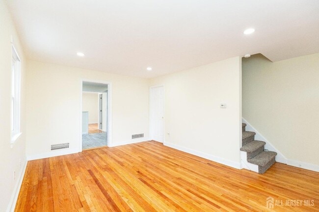 Building Photo - 78 Koyen St