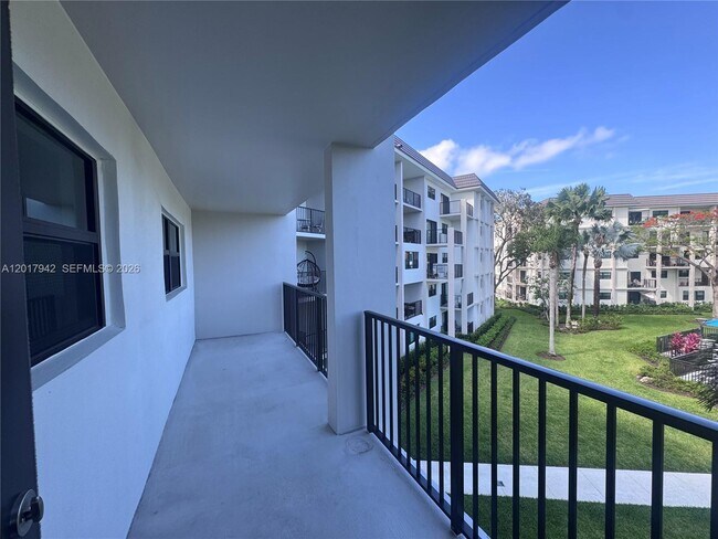 Building Photo - 1000 River Reach Dr