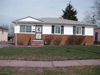 Building Photo - 16811 Preibe Ave