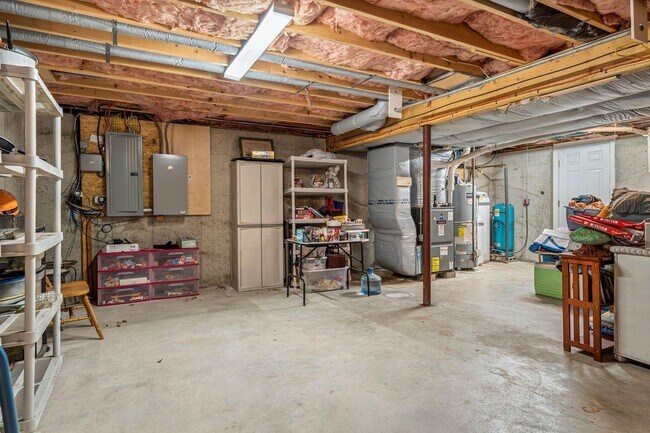 Building Photo - 20 Ordway Ln