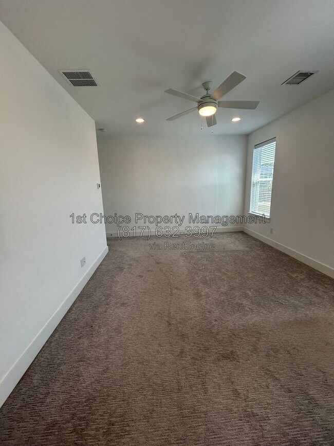 Building Photo - 2117 River E Ln.