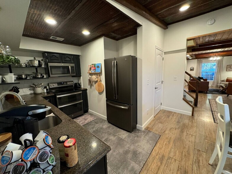 Building Photo - 59 Beverly Pl