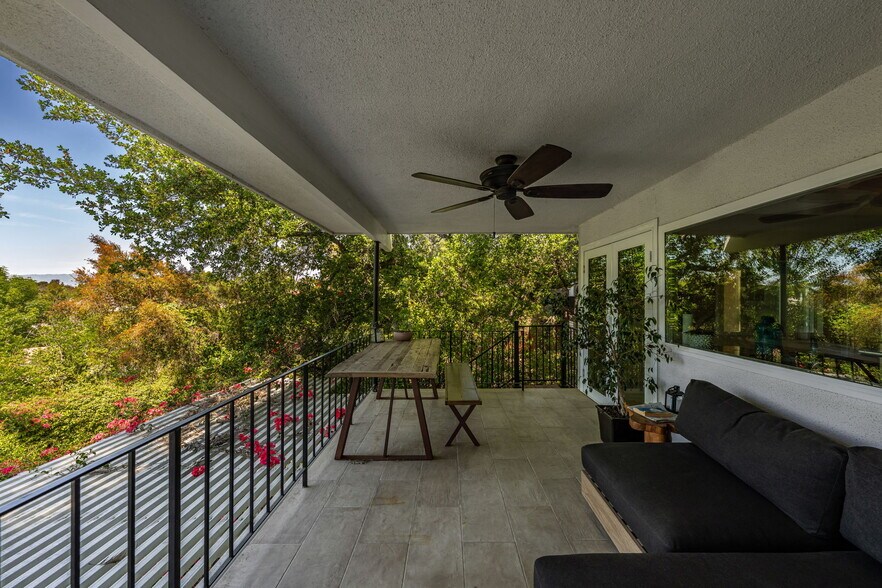 Building Photo - 4781 Galendo St