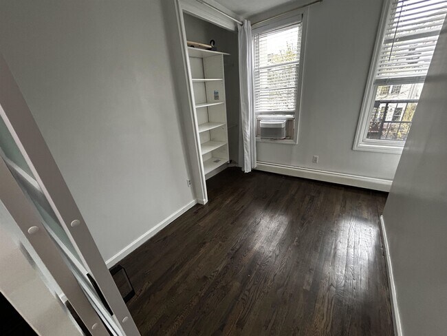 Building Photo - 63 Madison St