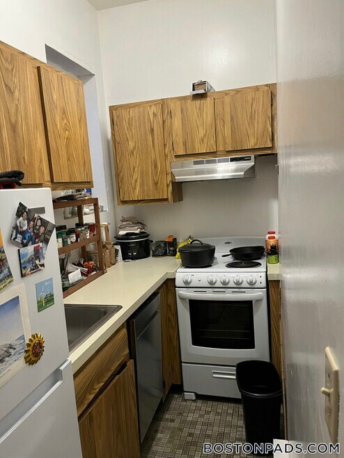 Building Photo - 111 Norway St