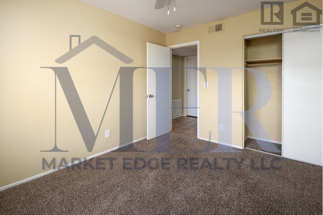 Building Photo - 2Bed/2Bath Home at Alma School/Southern! $...