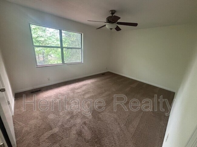 Building Photo - 1207 Crest Brook Dr