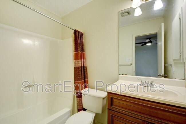Building Photo - 5601 Palo Blanco Ct