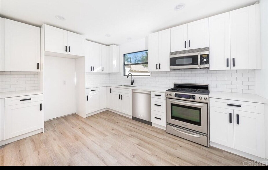 Building Photo - 5363 Garden Grove Ave