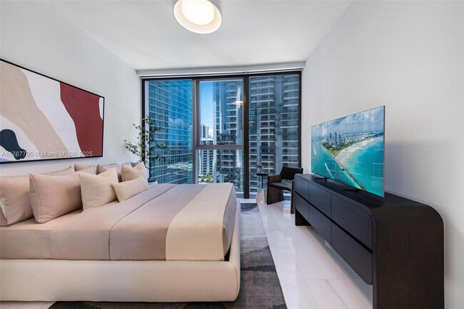 Building Photo - 300 Biscayne Blvd Way