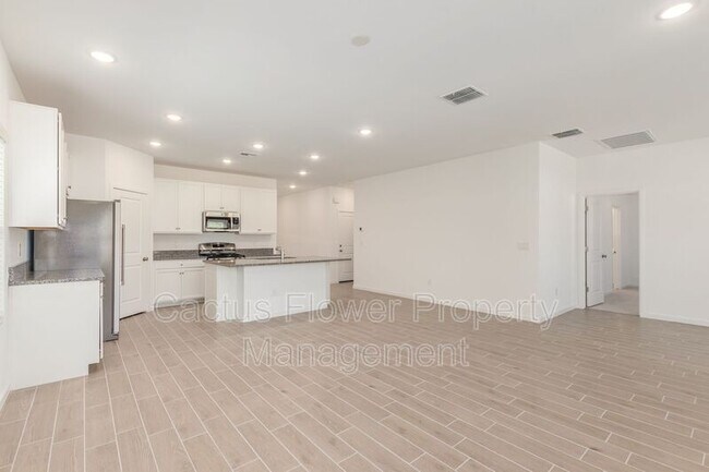 Building Photo - 3044 W Bent Tree Dr
