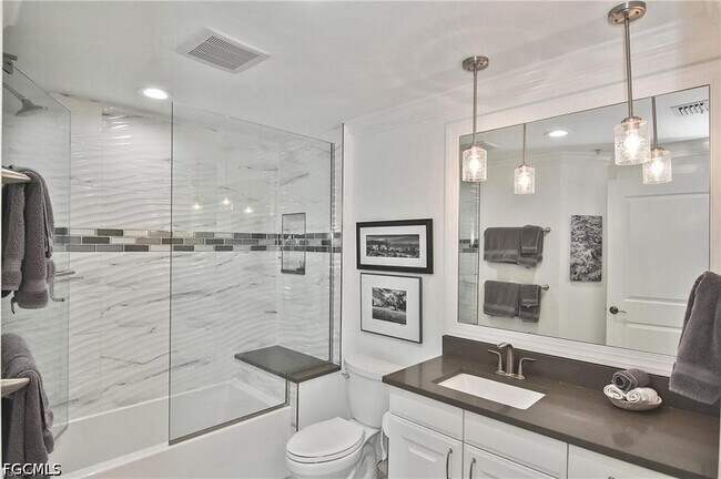 Building Photo - 14380 Riva Del Lago Dr
