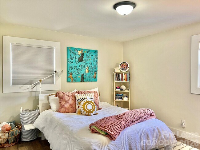 Building Photo - 3205 Brixton Ct