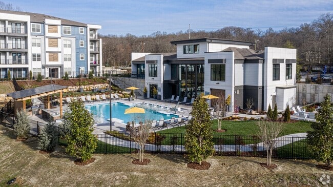 Building Photo - 950 Brittany Park Dr