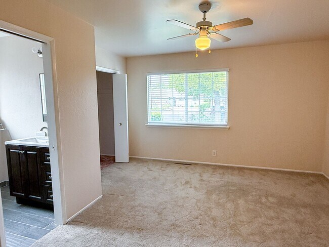 Building Photo - 1608 Ronald Ct