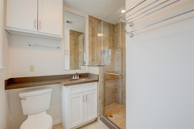Building Photo - 8807 McAvoy Dr
