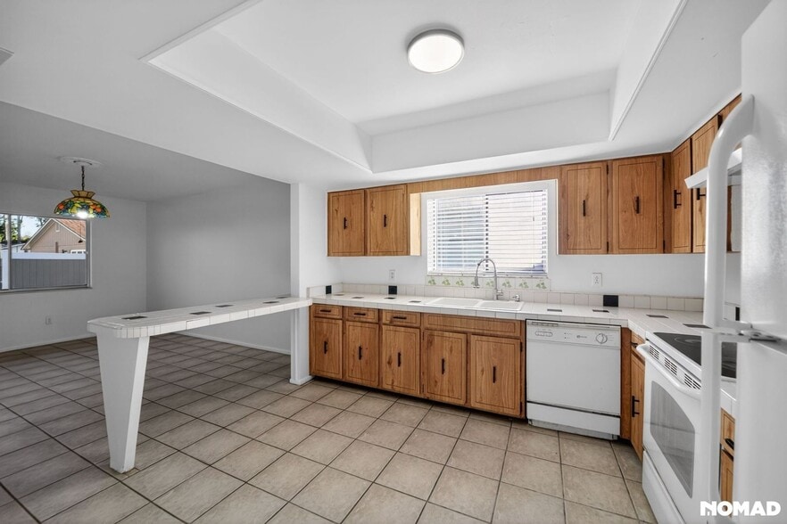 Building Photo - 885 Little Bend Rd